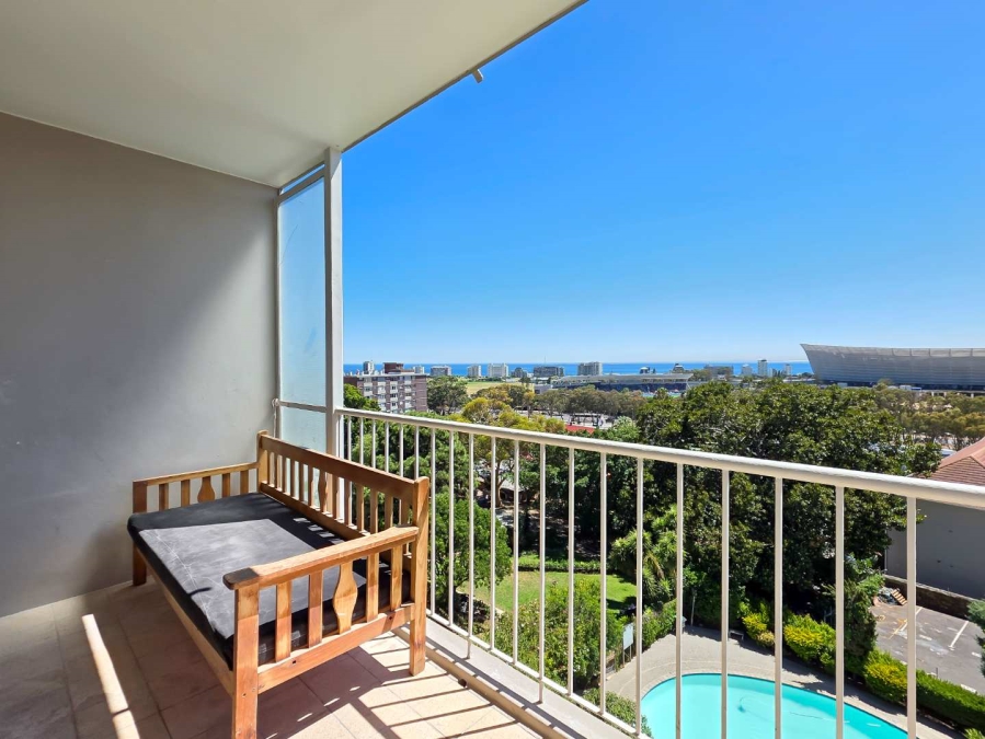 To Let 2 Bedroom Property for Rent in Green Point Western Cape